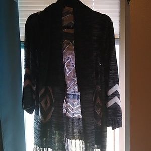 3/4 sleeve grey and white sweater